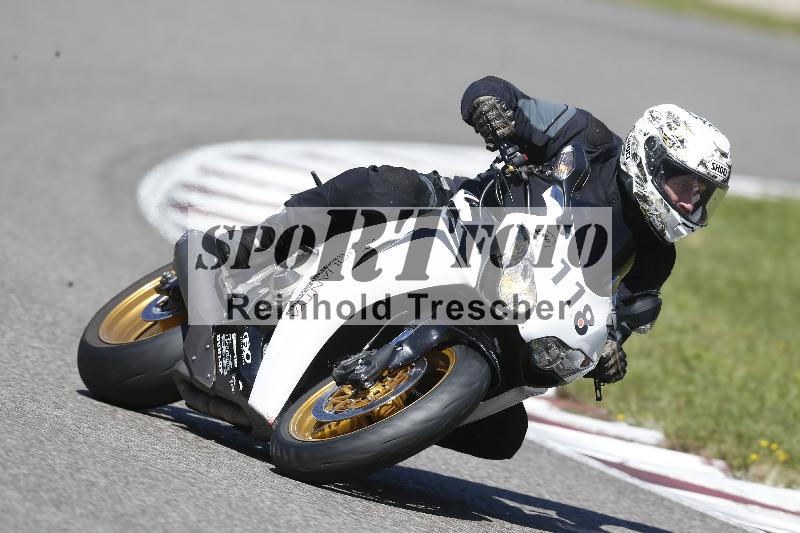 /Archiv-2025/48 25.08.2025 Cornu Master School ADR/rot-rouge/118